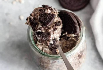 Cookies and Cream Overnight Oats